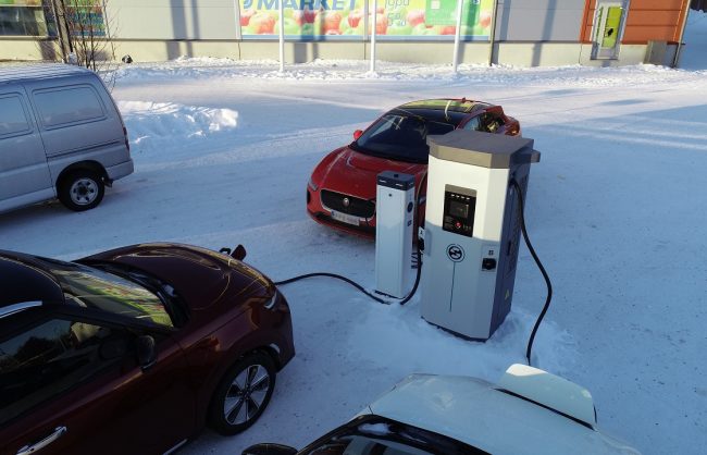 Benefits of EV Charging for Retailers